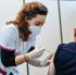 Infirmiers et étudiants : comment prêter main-forte dans les centres de vaccination ?