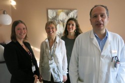 Patients atteints de cancer : un nouveau dispositif coordonné par une infirmière De gauche à droite : Camille Obry, référente administrative du projet, Catherine Bouquet, directrice des soins, Emilie Vaquette, infirmière de coordination, et le Docteur Michel Gozy, coordinateur médical du projet et cancérologue.