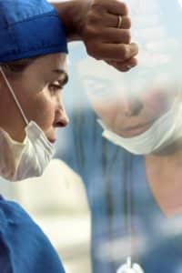 Augmentation du taux d'absentéisme dans les hôpitaux (infirmier, kinésithérapeute, aide soignant) Augmentation du taux d'absentéisme dans les hôpitaux (infirmier, kinésithérapeute, aide soignant)