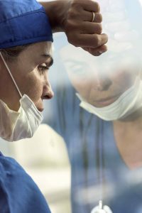 Infirmière, infirmier, erreurs : signaler, analyser et… prévenir les événements indésirables associés aux soins Infirmière, infirmier, erreurs : signaler, analyser et… prévenir les événements indésirables associés aux soins