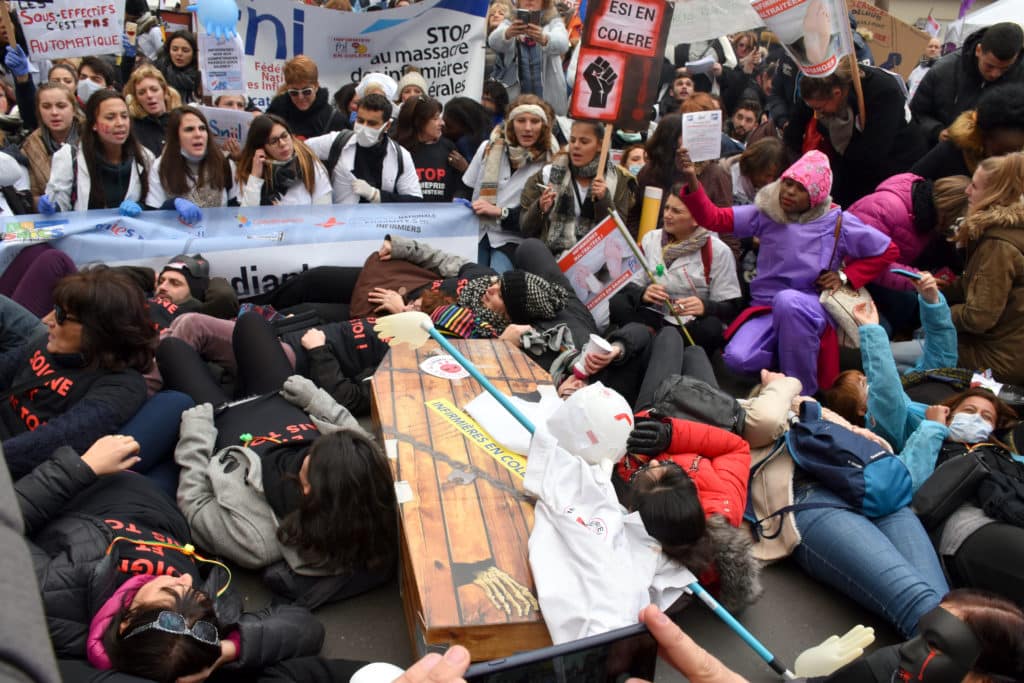 manifestation des infirmiers 8 novembre stop au massacre des infirmières libérales