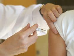 Vaccination : bientôt une compétence élargie pour les infirmiers ?