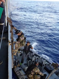 Klervi, infirmière major, depuis un an et demi sur la frégate de surveillance Prairial basée à Tahiti Klervi, infirmière major, depuis un an et demi sur la frégate de surveillance Prairial basée à Tahiti