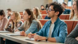 Les étudiants en soins infirmiers peuvent demander un aménagement de leurs études