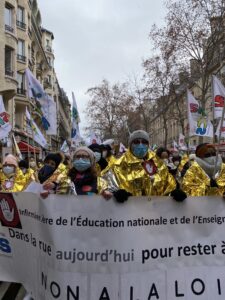 Les infirmiers de l'Education nationale sont inquiets pour leur avenir et le font savoir dans la rue