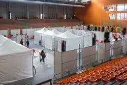 Infirmiers dans les centres de vaccination : existe-t-il vraiment "d'étonnantes différences" de rémunération entre les libéraux et les salariés ? Infirmiers dans les centres de vaccination : existe-t-il vraiment "d'étonnantes différences" de rémunération entre les libéraux et les salariés ?