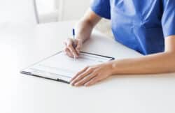 Le Conseil international des infirmières publie des directives sur l'autorisation des infirmiers d'établir des ordonnances