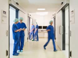 Un temps de travail en nette hausse en 2020 pour les agents de la fonction publique hospitalière Un temps de travail en nette hausse en 2020 pour les agents de la fonction publique hospitalière