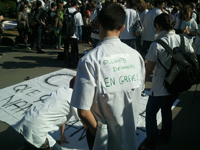 Fnesi Les étudiants infirmiers sont dans la rue