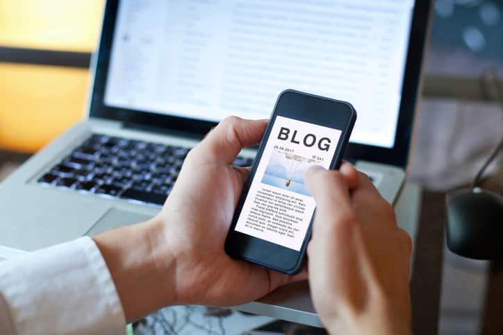 Vos blogs : Dans le couloir - pensées d'un aide-soignant