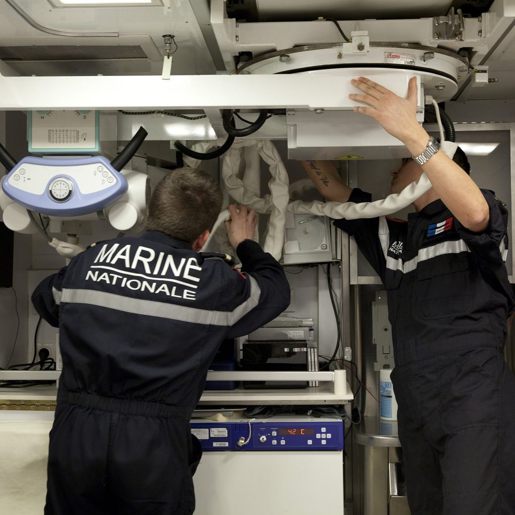 En poste dans un sous-marin : rencontre avec les infirmiers sous-mariniers du Vigilant