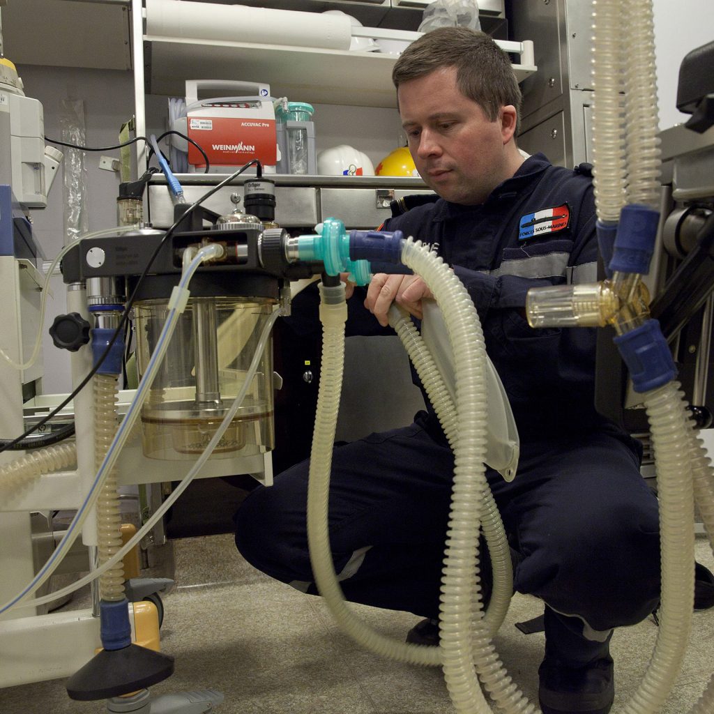 En poste dans un sous-marin : rencontre avec les infirmiers sous-mariniers du Vigilant