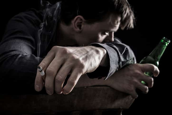 Infirmière libérale : prise en charge des addictions en libéral : un rôle à valoriser Infirmière libérale : prise en charge des addictions en libéral : un rôle à valoriser