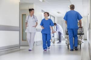 Une proposition de loi vise à instaurer des ratios patients-soignants à l’hôpital