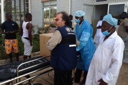Ebola : plus de 1200 morts