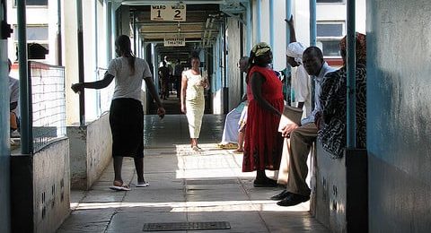 Kenya: licenciement de 25.000 infirmières en grève