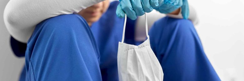 Immunisés mais déprimés : le malaise des soignants vaccinés à contre-cœur