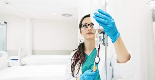 Infirmiers : la pénurie est mondiale