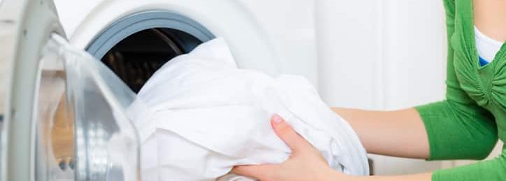 Les étudiants en soins infirmiers demandent à ne plus entretenir leurs tenues de stage eux-mêmes