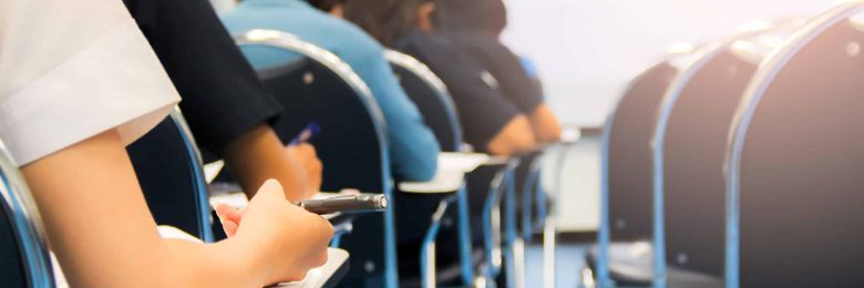 Places réservées et admissions directes pour certains agents : l’accès à la formation d’aide-soignant simplifié
