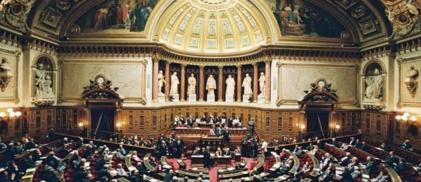 La retraite à 55 ans pour les infirmiers rétablie au Sénat
