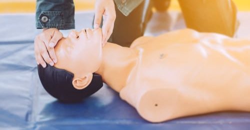 Formation aux gestes d’urgences : des freins d’accessibilité pour les professionnels de santé ?