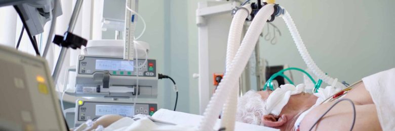 Lits de réanimation en période Covid : “On a le matériel, le problème c’est le personnel”