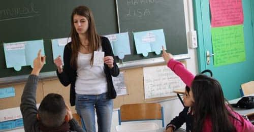 Des étudiants infirmiers sensibilisent des élèves au sommeil Des étudiants infirmiers sensibilisent des élèves au sommeil