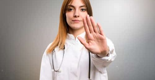 Violences à l’hôpital : la Conférence nationale des directeurs des centres hospitaliers appelle à un “sursaut” collectif