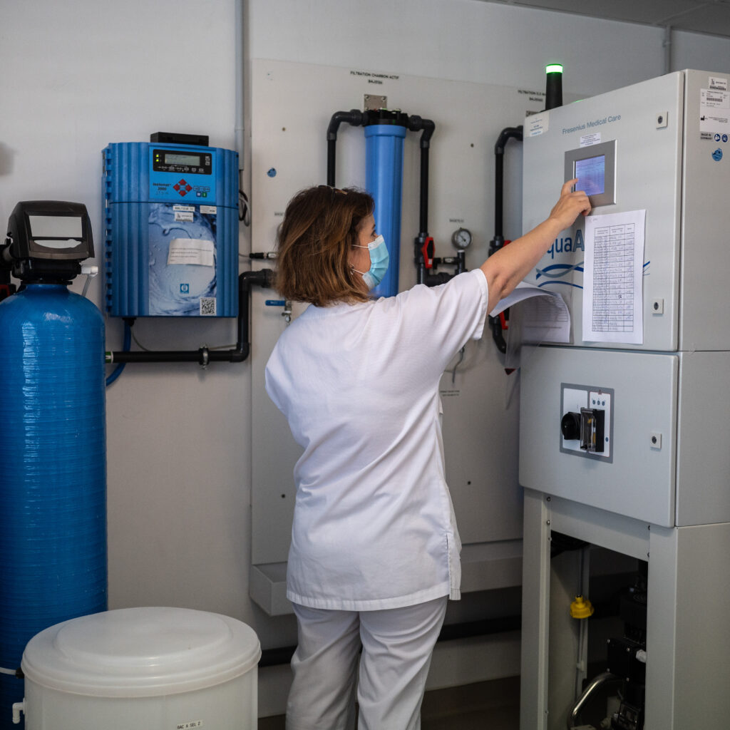 À Lyon, dans un service « lourd » d’hémodialyse